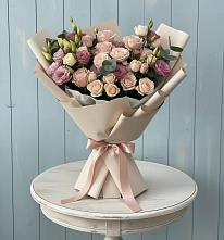Букет цветов из:  Розы и Лизиантусы в Товарковский