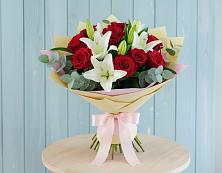 Букет цветов из:  Лилии и Розы в Товарковский