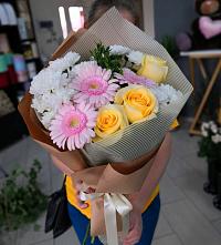 Букет цветов из:  Герберы, Розы и Хризантемы #REPLACE_PRED# Товарковский