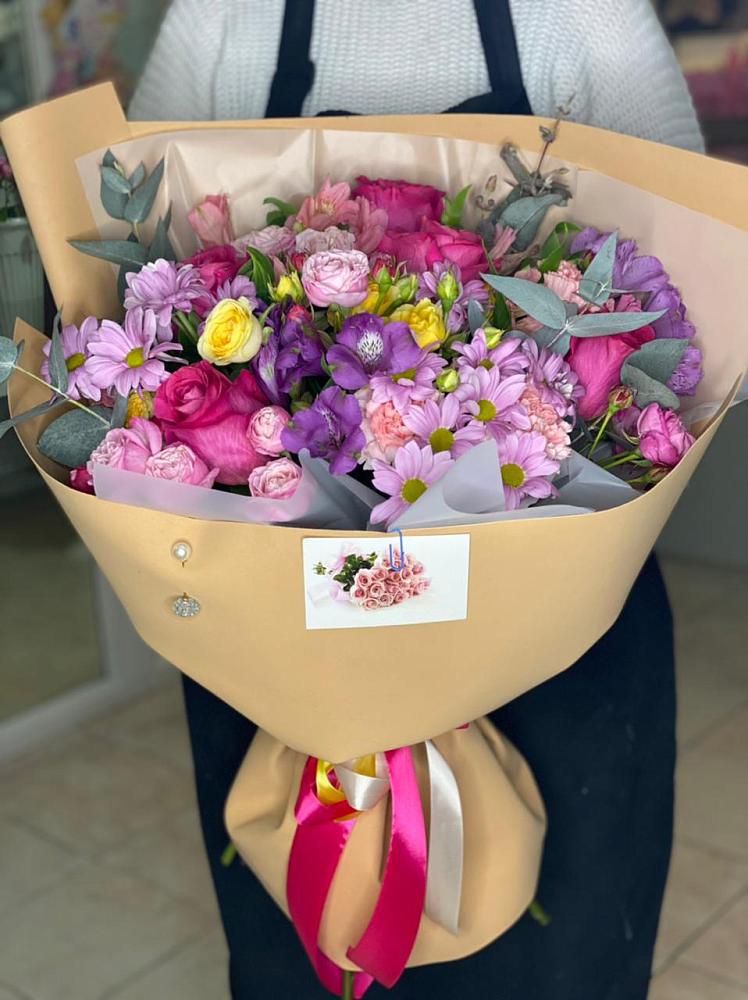 Букет цветов из: Хризантемы, Гвоздики и Альстромерии в Товарковский