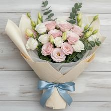 Букет цветов из:  Лизиантусы в Товарковский