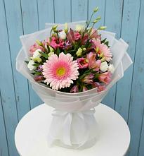 Букет цветов из:  Герберы, Альстромерии и Лизиантусы #REPLACE_PRED# Товарковский