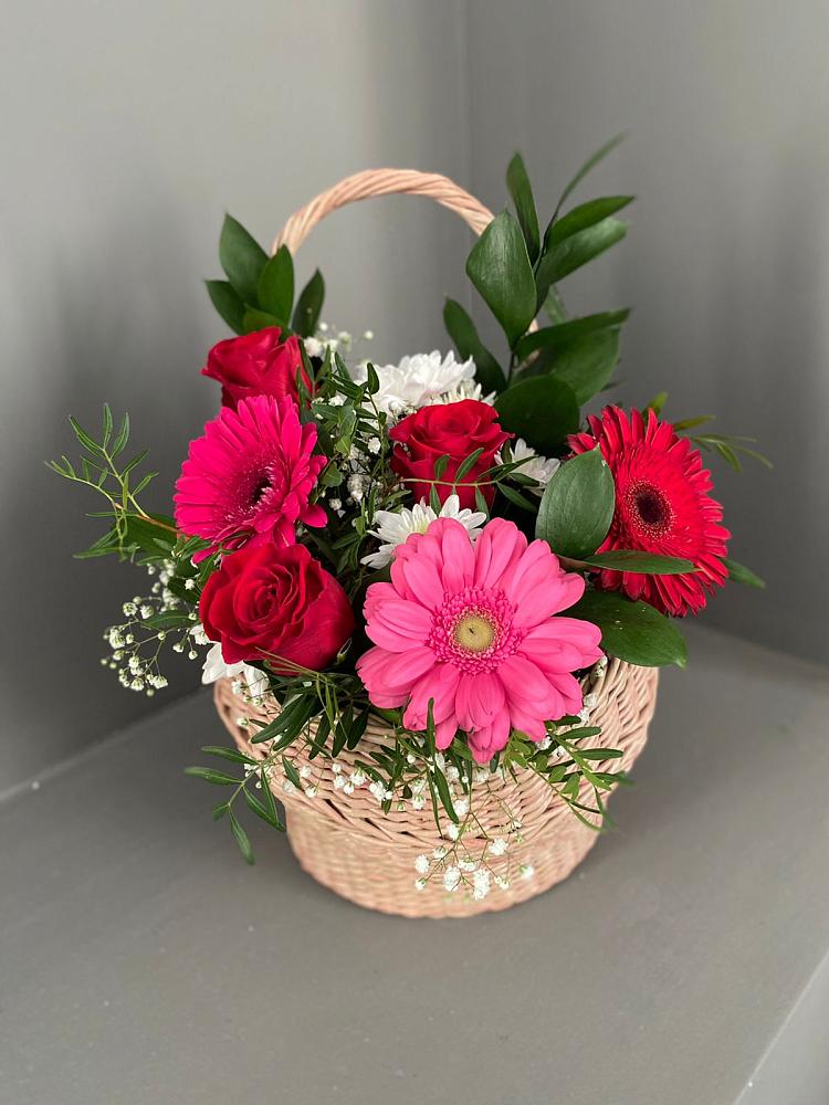 Цветочная композиция из Розы, Хризантемы и Герберы в корзине в Товарковский