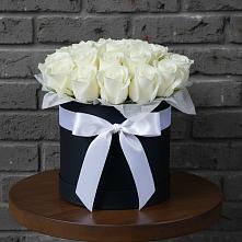 Цветочная композиция из Розы в шляпной коробке в Товарковский