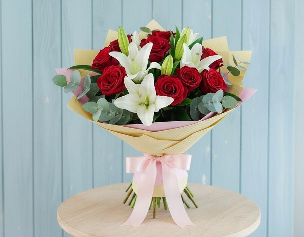 Букет цветов из: Лилии и Розы в Товарковский